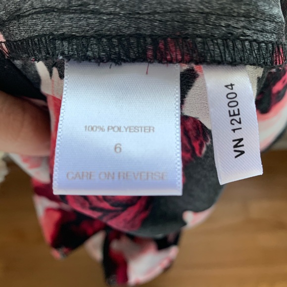 Eva Mendes New York & Co Floral Skirt - Picture 4 of 4